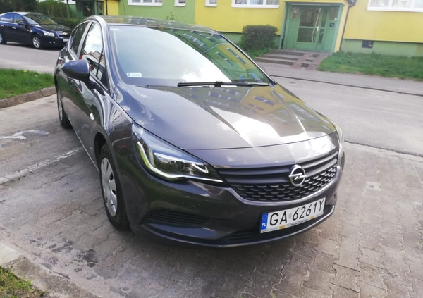 Opel Astra cena 46000 przebieg: 78000, rok produkcji 2016 z Gdynia małe 379